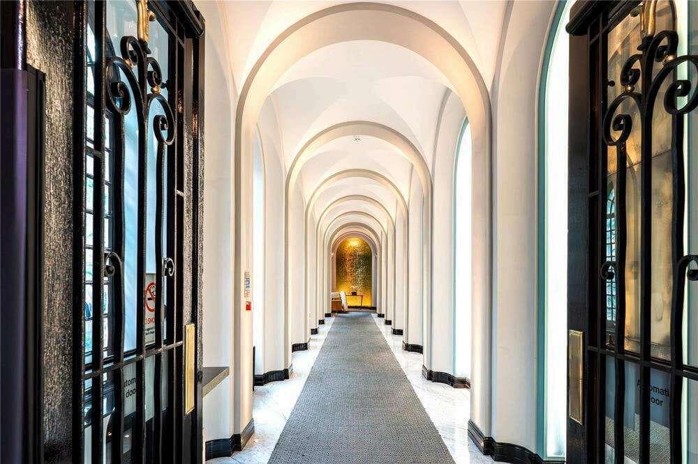 Mayfair 4BR Lateral | Private Sauna & Concierge