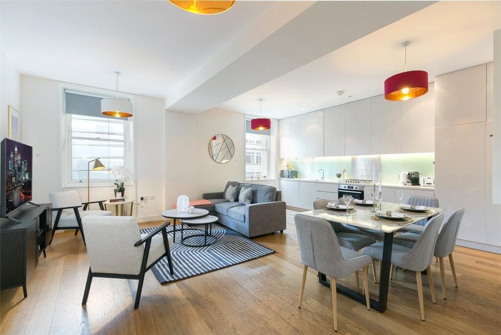 Stylish 2BR Baker Street | Roof Terrace & En-Suite