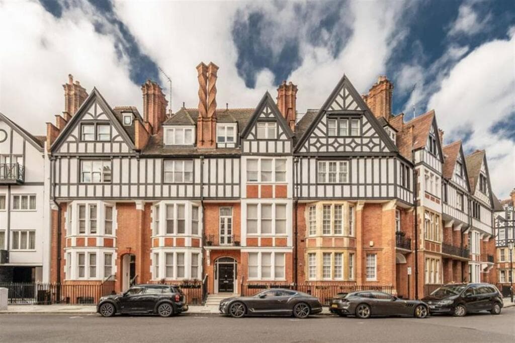 Knightsbridge 7BR Townhouse | Indoor Pool & Conservatory