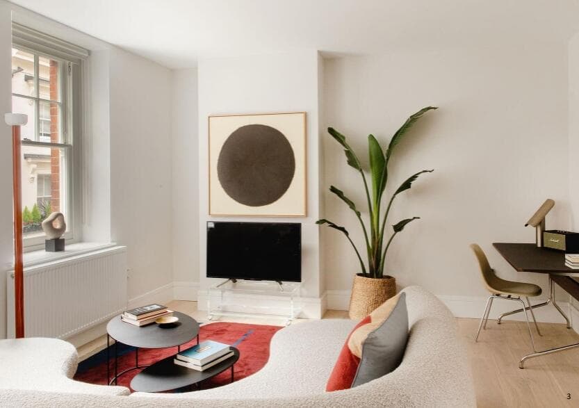 Serviced 1BR Pied-à-Terre by Bond Street | Concierge