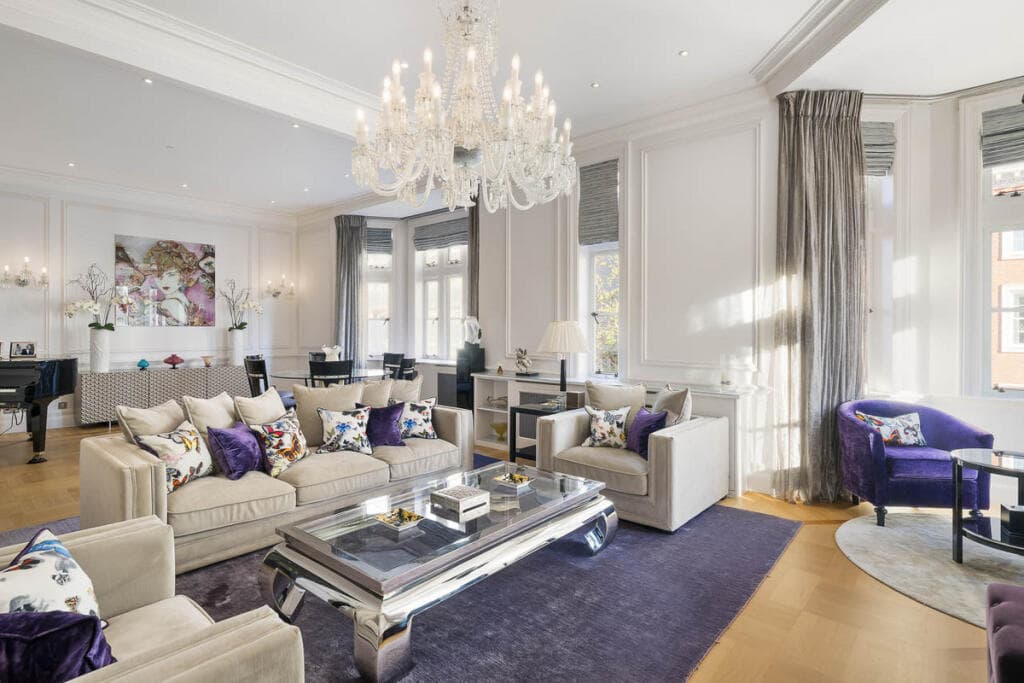 Victorian Mansion 3BR Mayfair | Smallbone Kitchen & A/C