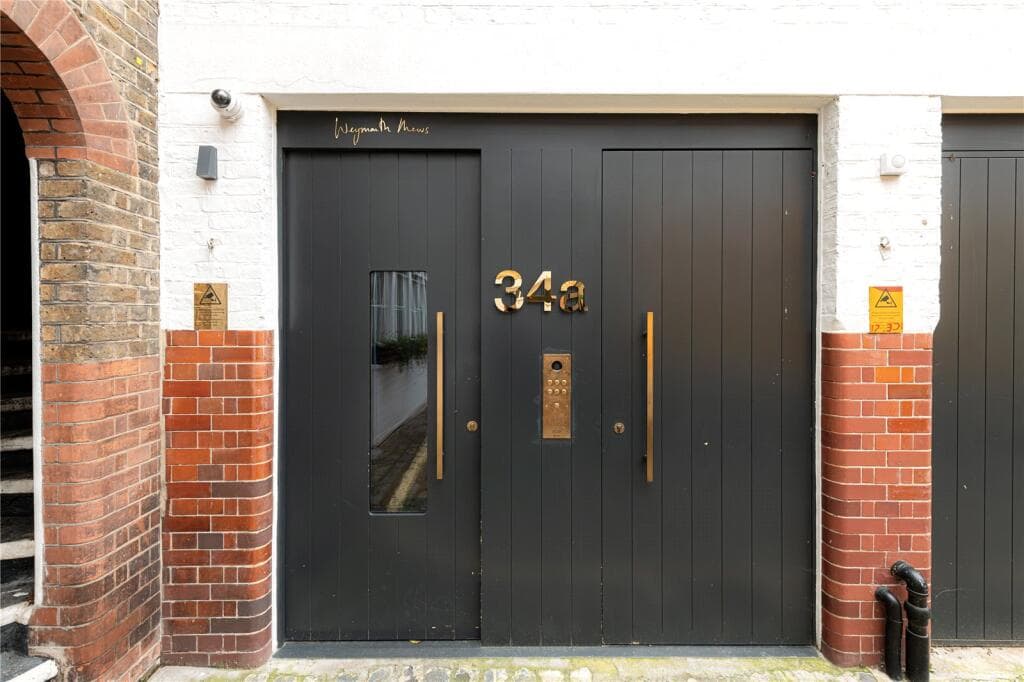 Grade II 1BR Marylebone Mews | Exposed Brick
