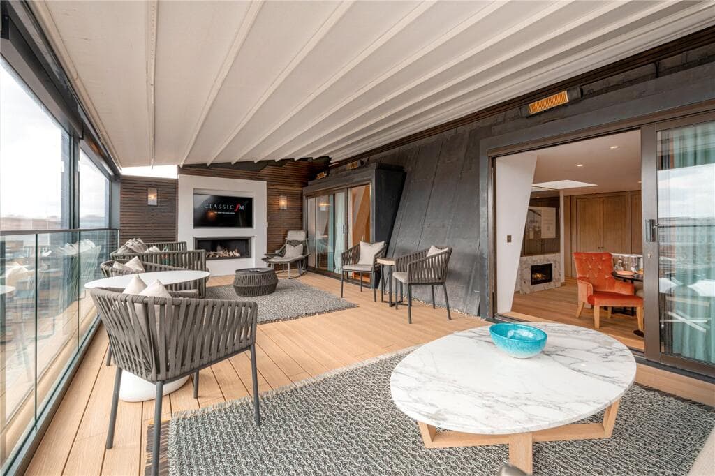 Designer 1BR Marylebone Penthouse | 300 sq ft Terrace