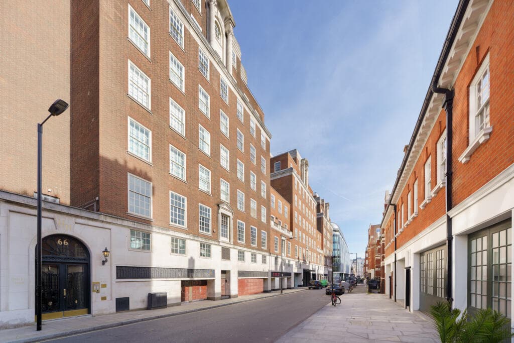 Mayfair 4BR Lateral | Private Sauna & Concierge