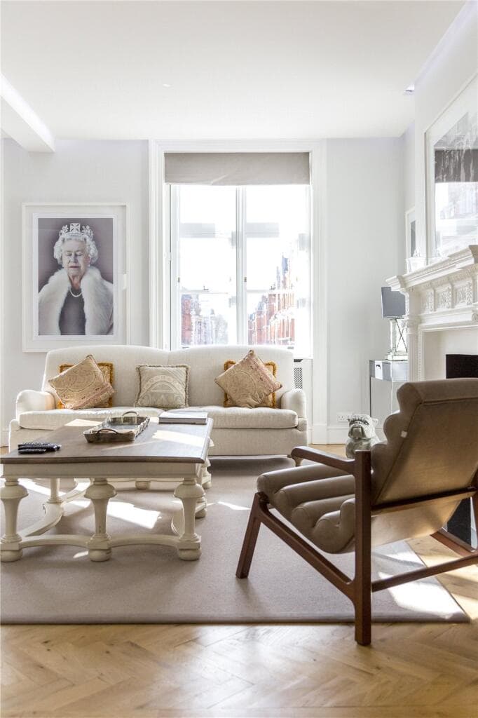 Sunlit 3BR Mayfair Lateral | Marble En Suites