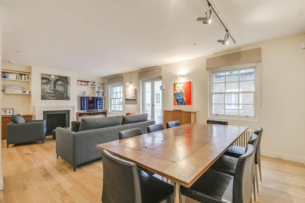 3BR Ennismore Mews House | Cinema & Roof Terrace