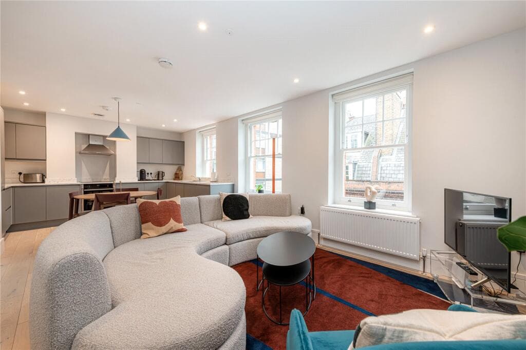 Period 1BR Marylebone Lane | 24-Hour Concierge