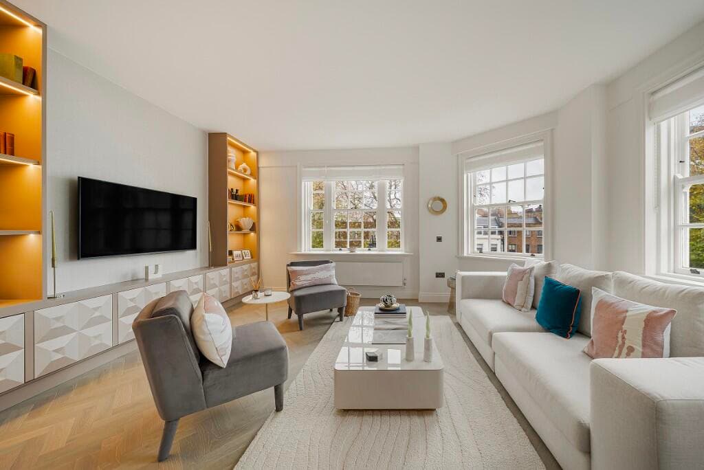 Knightsbridge 3BR Mansion Flat | Porter, Lift & A/C