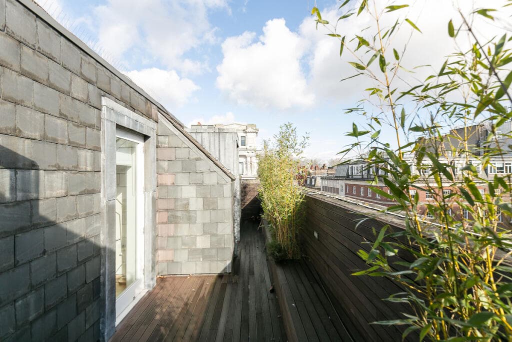 Serviced 3BR Marylebone | Wrap-Around Balcony