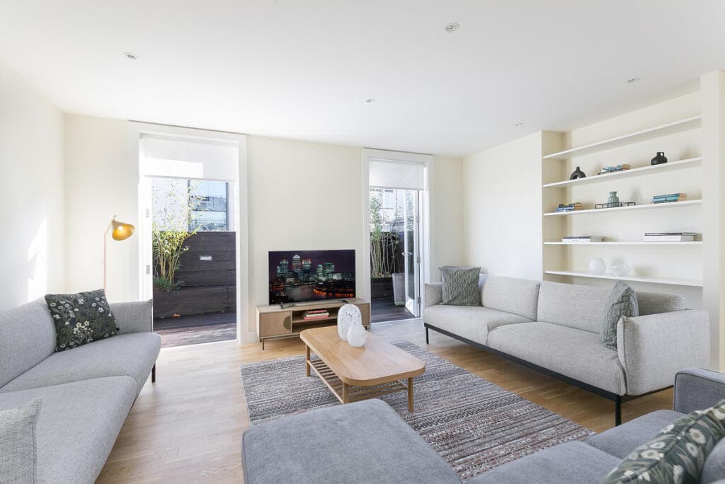 Serviced 3BR Marylebone | Wrap-Around Balcony