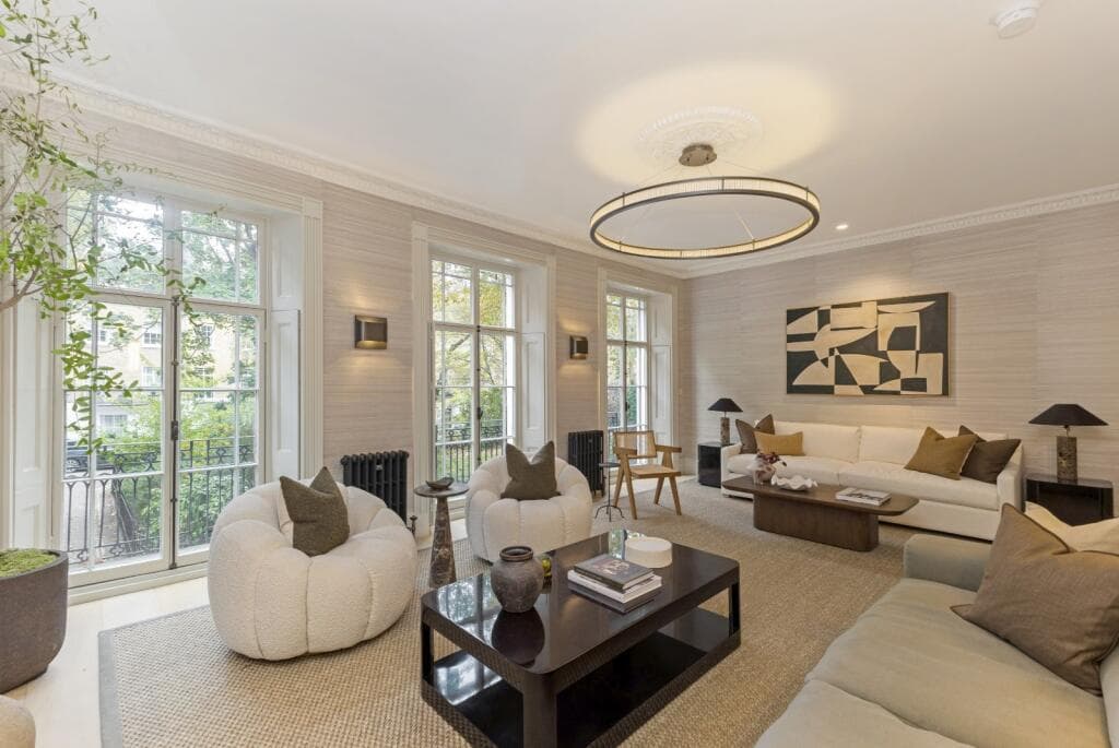 Sunlit Victorian 2BR | Brompton Square, Knightsbridge