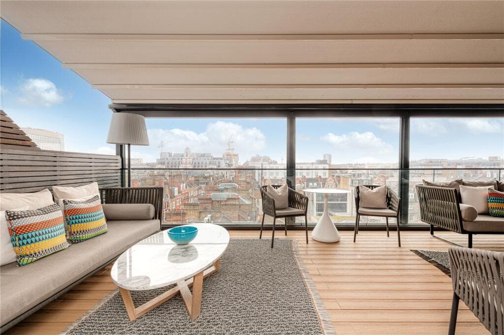 Designer 1BR Marylebone Penthouse | 300 sq ft Terrace