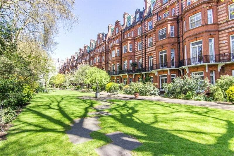 Sloane Square 3BR Mansion Duplex | Garden Square