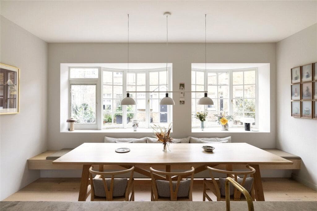 Knightsbridge 2BR Mews Duplex | Marble Island Kitchen