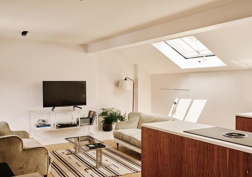 Quiet 2BR Weymouth Mews Apt | Two Bathrooms