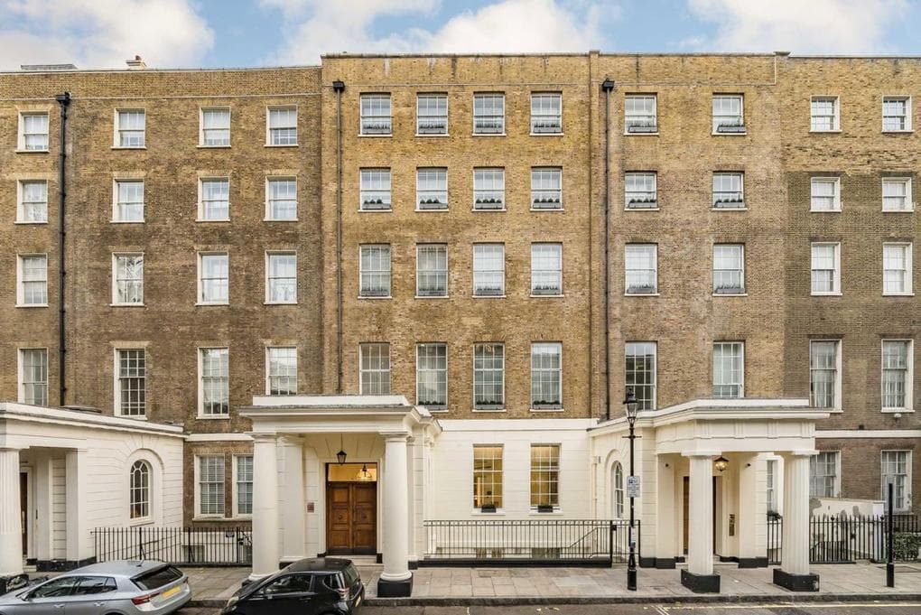 Grand 4BR Duplex Hyde Park | South-Facing Terrace