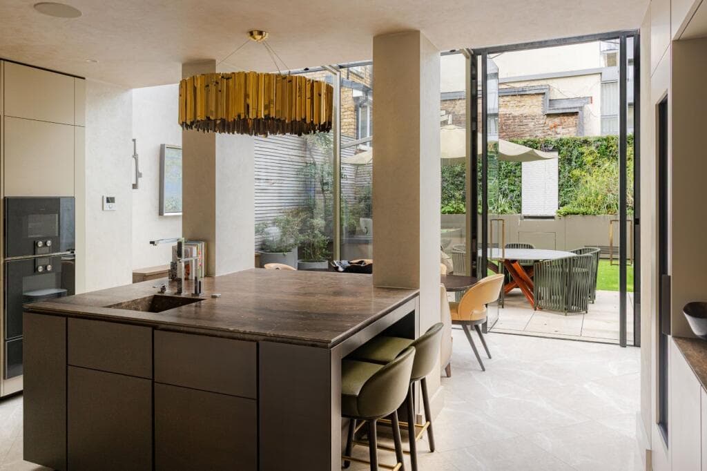 Belgravia 5BR Townhouse | Indoor Pool & Cinema